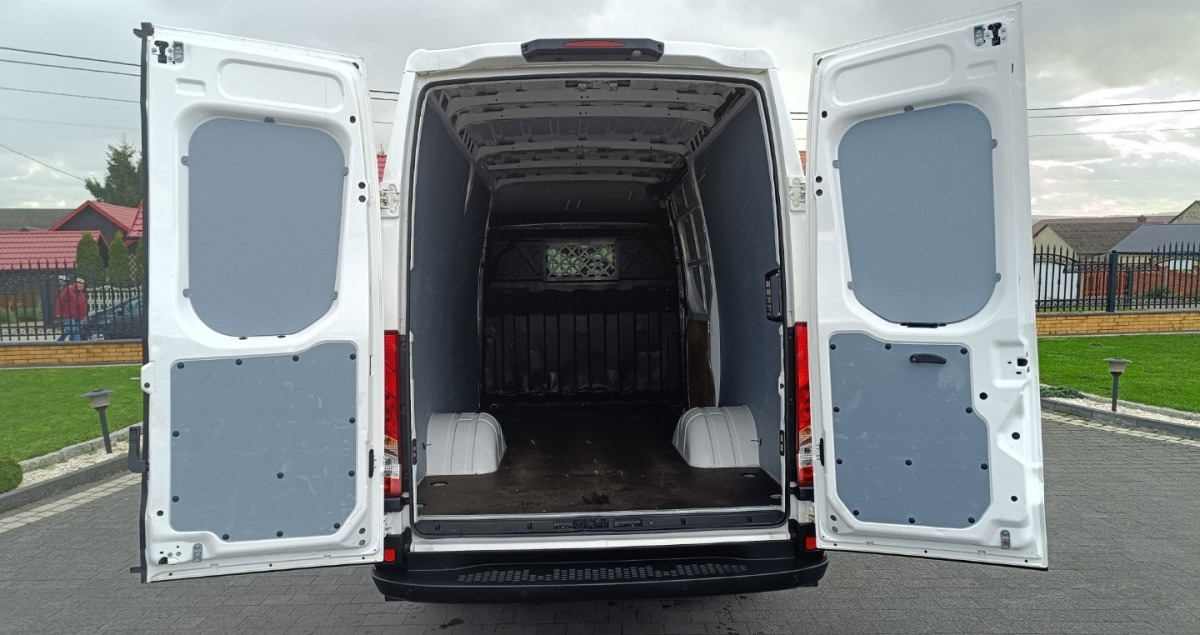 Fourgon utilitaire Iveco Daily 35C13 Blaszak L3H2 na bliźniakach VAT 23: photos 16 Fourgon utilitaire Iveco Daily 35C13 Blaszak L3H2 na bliźniakach VAT 23: photos 16
