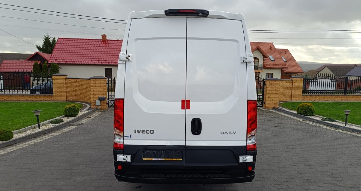 Fourgon utilitaire Iveco Daily 35C13 Blaszak L3H2 na bliźniakach VAT 23: photos 13 Fourgon utilitaire Iveco Daily 35C13 Blaszak L3H2 na bliźniakach VAT 23: photos 13