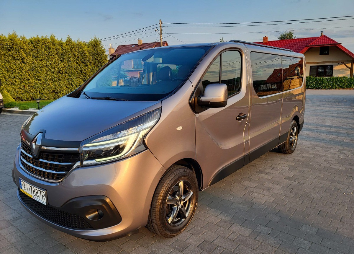 Renault Trafic Long 9-osobowy 2.0 150ps. - Utilitaire double cabine: photos 1 Renault Trafic Long 9-osobowy 2.0 150ps. - Utilitaire double cabine: photos 1