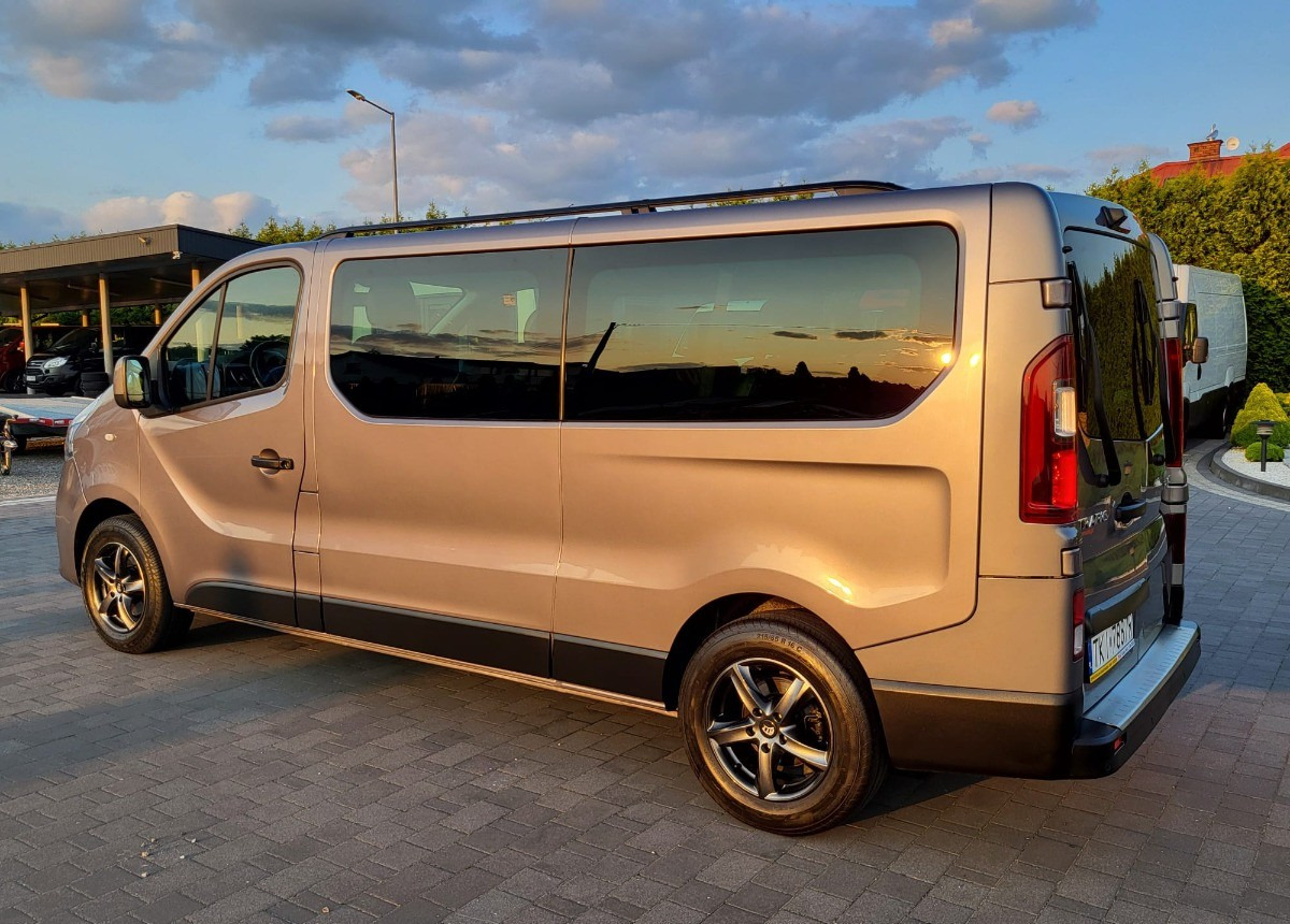 Renault Trafic Long 9-osobowy 2.0 150ps. - Utilitaire double cabine: photos 2 Renault Trafic Long 9-osobowy 2.0 150ps. - Utilitaire double cabine: photos 2