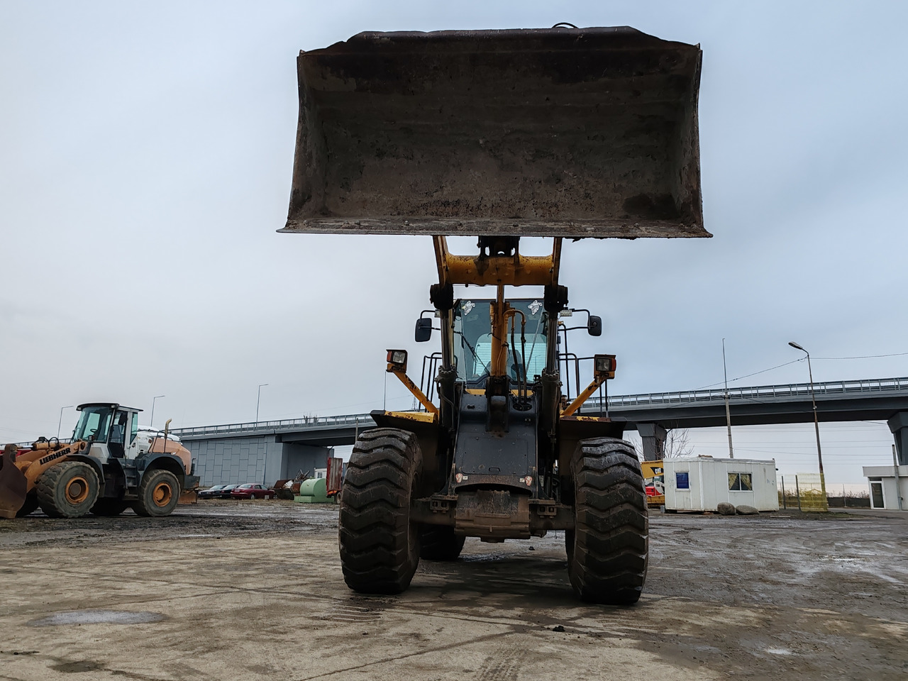 KOMATSU WA 380-S - Chargeuse sur pneus: photos 3 KOMATSU WA 380-S - Chargeuse sur pneus: photos 3