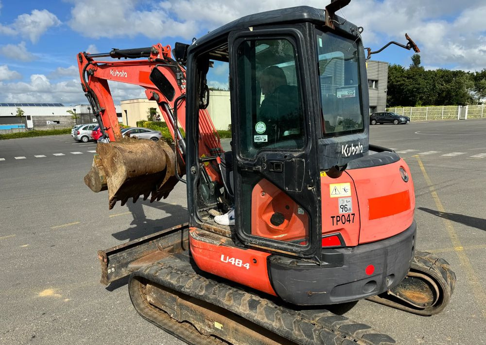 Kubota U48-4 - Pelle sur chenille: photos 3 Kubota U48-4 - Pelle sur chenille: photos 3
