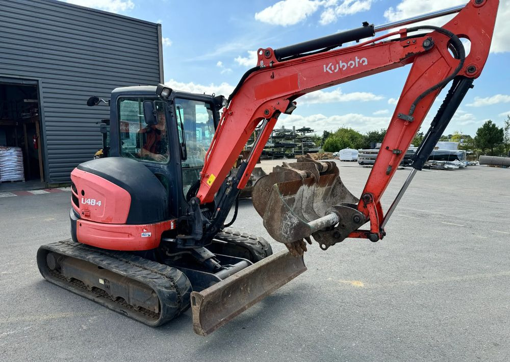 Kubota U48-4 - Pelle sur chenille: photos 1 Kubota U48-4 - Pelle sur chenille: photos 1