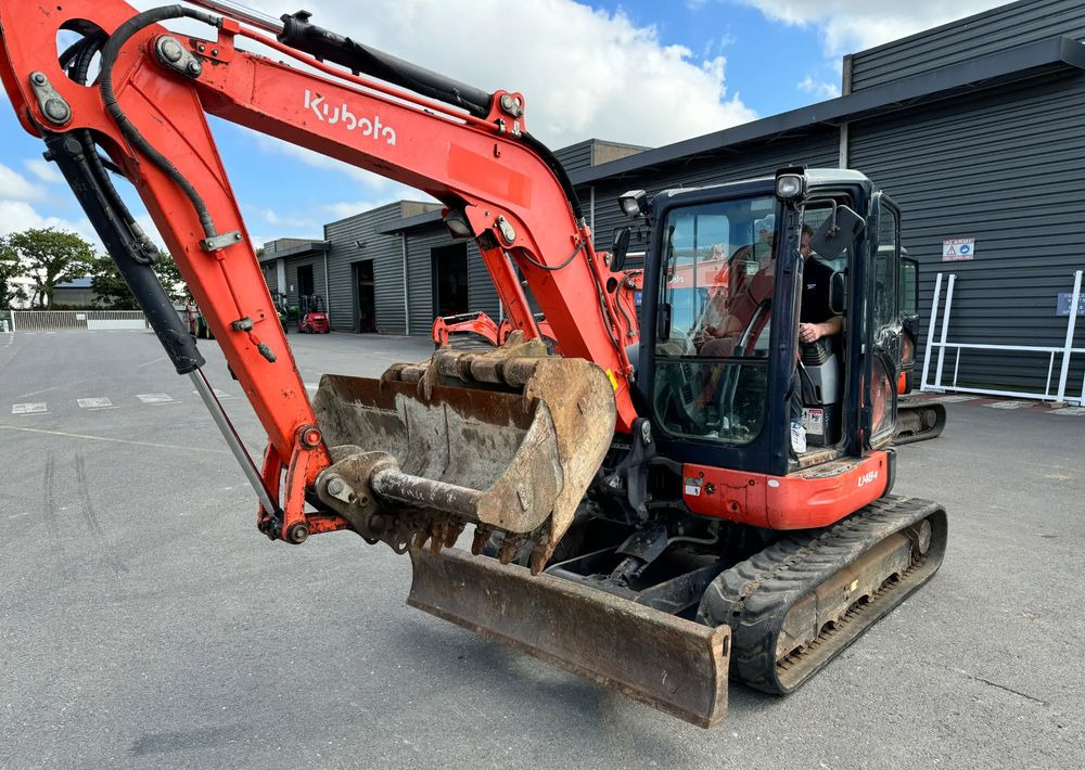 Kubota U48-4 - Pelle sur chenille: photos 2 Kubota U48-4 - Pelle sur chenille: photos 2