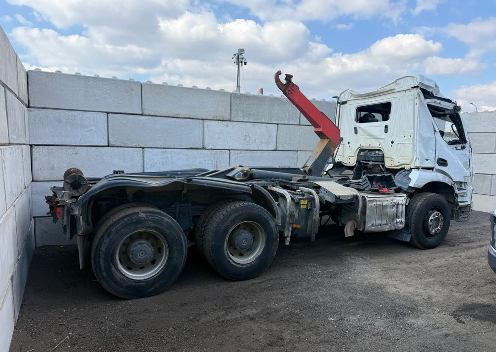 Mercedes-Benz Arocs 2640 - Camion ampliroll: photos 3 Mercedes-Benz Arocs 2640 - Camion ampliroll: photos 3
