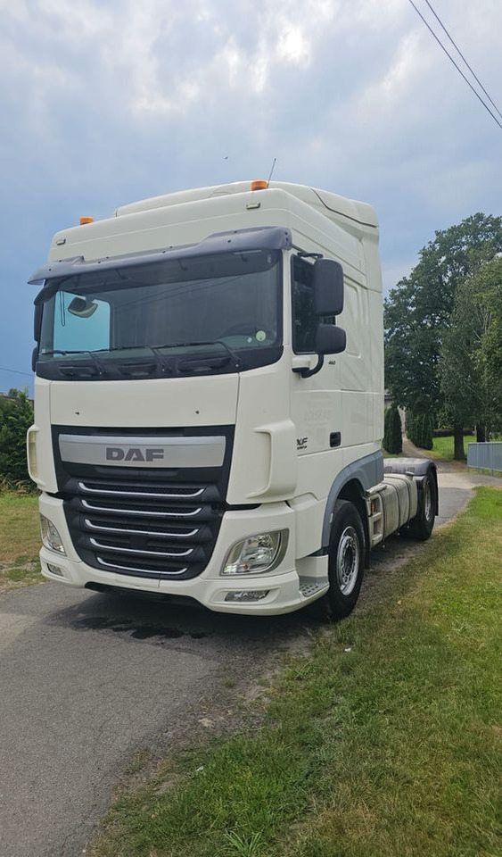 Tracteur routier DAF XF460: photos 1