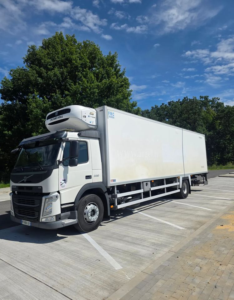 Volvo FM 330 D 11 EURO 6-D - Camion frigorifique: photos 1 Volvo FM 330 D 11 EURO 6-D - Camion frigorifique: photos 1