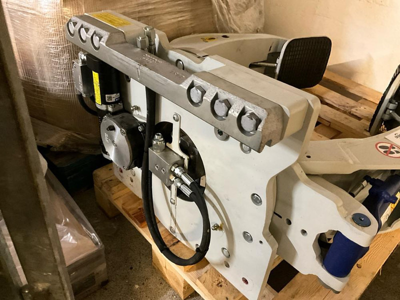 CASCADE - Machine à métaux: photos 5 CASCADE - Machine à métaux: photos 5