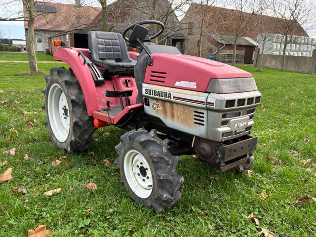 Shibaura P185F - Engins de chantier: photos 3 Shibaura P185F - Engins de chantier: photos 3