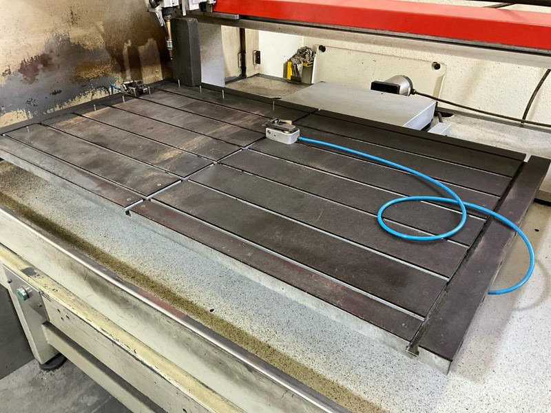 HBS STE-CNC - Machine à métaux: photos 5 HBS STE-CNC - Machine à métaux: photos 5