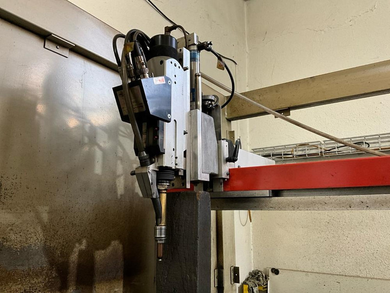 HBS STE-CNC - Machine à métaux: photos 4 HBS STE-CNC - Machine à métaux: photos 4