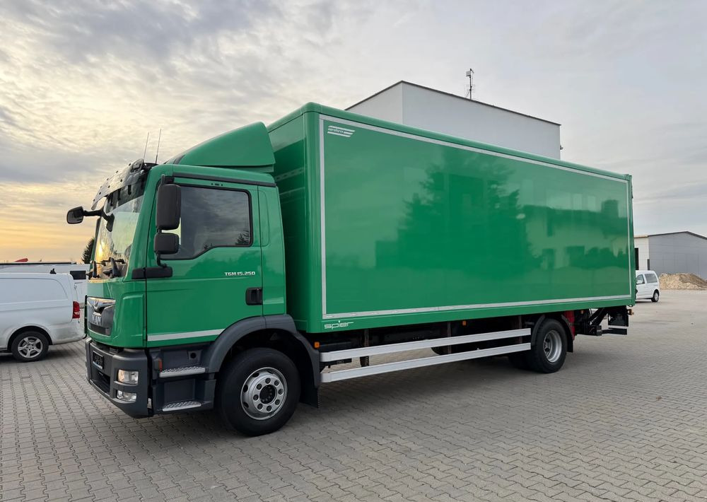 MAN TGM 15.250 - Camion fourgon: photos 3 MAN TGM 15.250 - Camion fourgon: photos 3