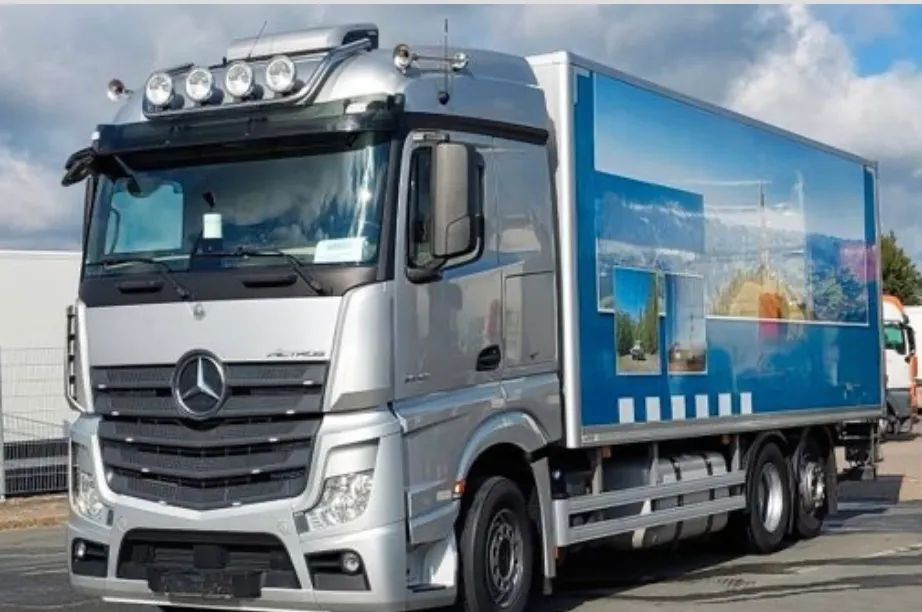 Mercedes-Benz ACTROS 2542 - Camion fourgon: photos 1 Mercedes-Benz ACTROS 2542 - Camion fourgon: photos 1