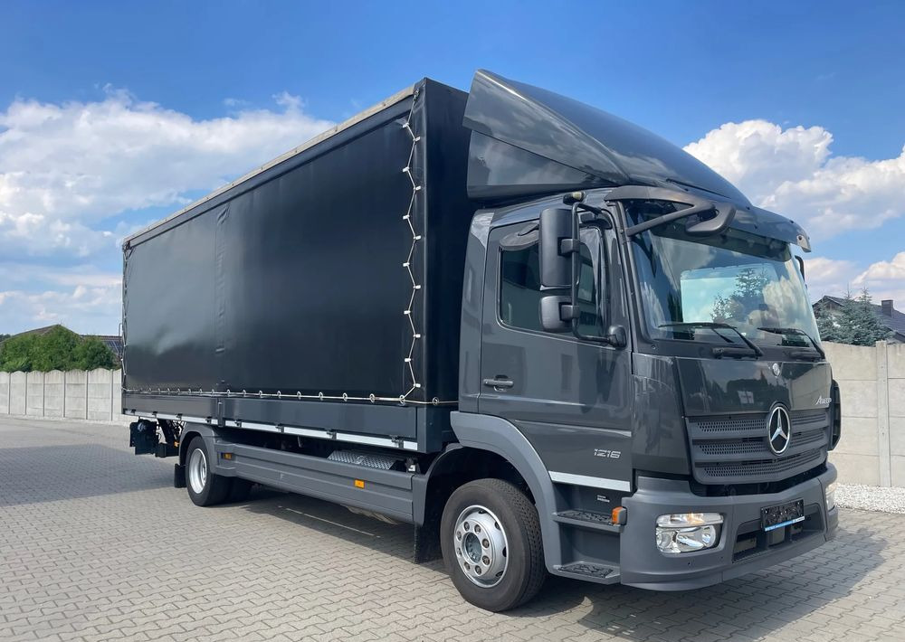 Mercedes-Benz ATEGO 1218 - Camion à rideaux coulissants: photos 4 Mercedes-Benz ATEGO 1218 - Camion à rideaux coulissants: photos 4