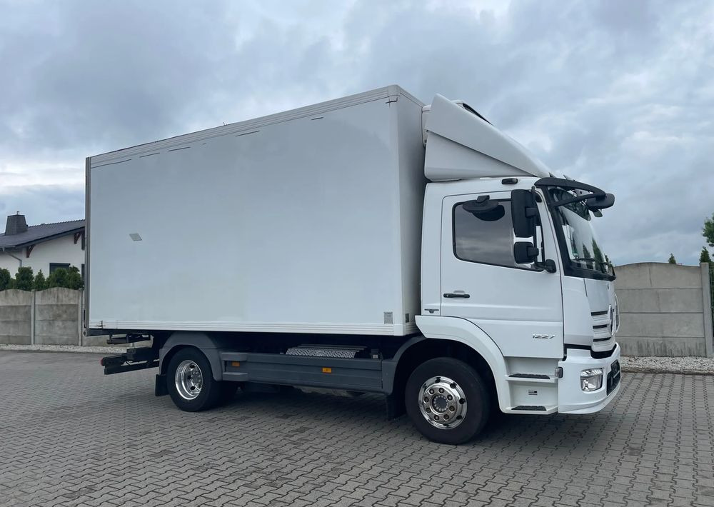 Mercedes-Benz ATEGO 1227 CHŁODNIA HAKOWA / HAKÓWKA - Camion frigorifique: photos 4 Mercedes-Benz ATEGO 1227 CHŁODNIA HAKOWA / HAKÓWKA - Camion frigorifique: photos 4