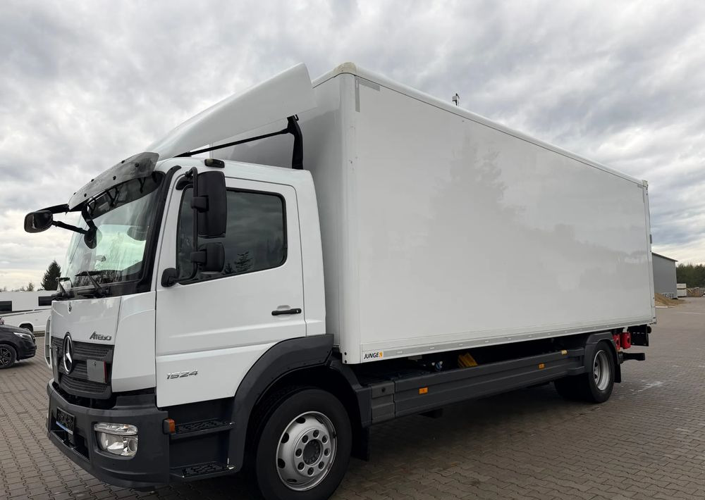 Mercedes-Benz ATEGO 1524 - Camion fourgon: photos 2 Mercedes-Benz ATEGO 1524 - Camion fourgon: photos 2