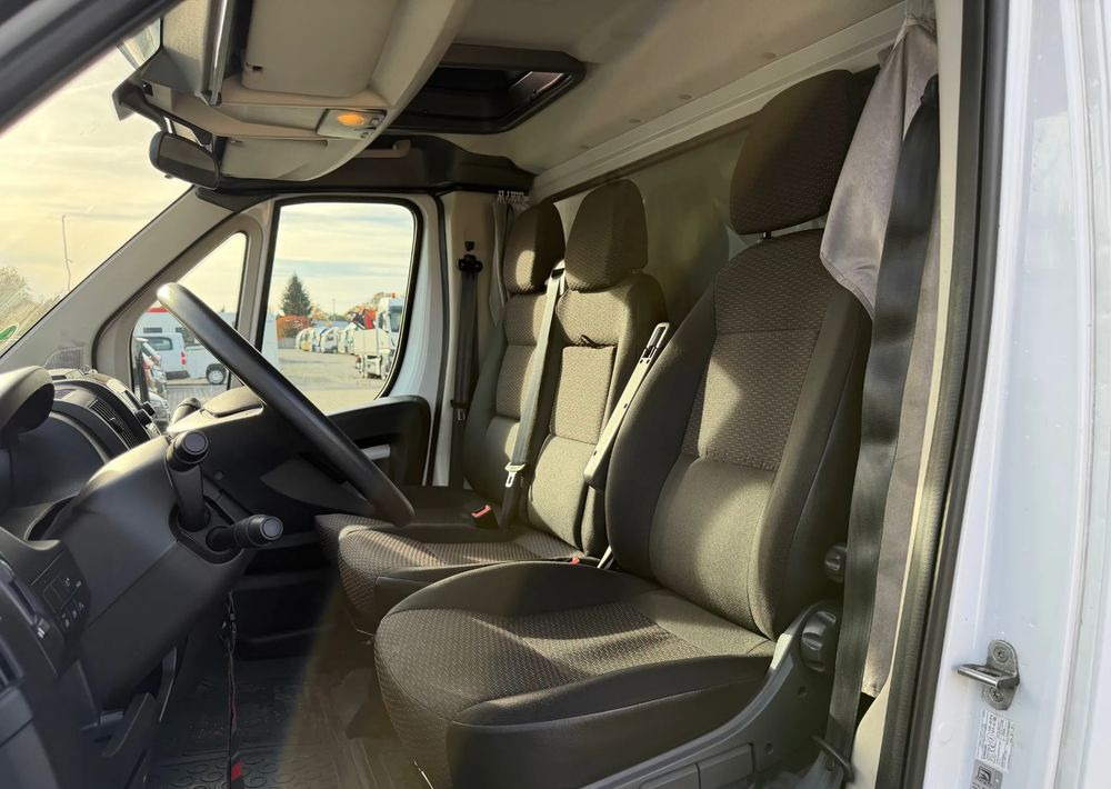 Véhicule utilitaire plateau baché Opel MOVANO PLANDEKA 10 PALET: photos 10 Véhicule utilitaire plateau baché Opel MOVANO PLANDEKA 10 PALET: photos 10