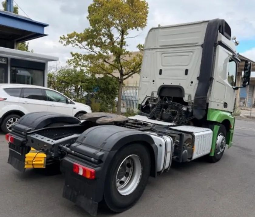 Mercedes-Benz ACTROS 1848 HAD/ 4X4/ HYDRAULIKA - Tracteur routier: photos 3 Mercedes-Benz ACTROS 1848 HAD/ 4X4/ HYDRAULIKA - Tracteur routier: photos 3