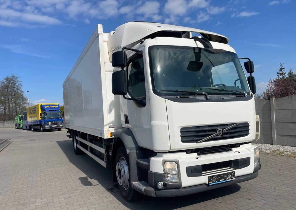 Volvo FL 18.260 CHŁODNIA, EURO 5! - Camion frigorifique: photos 3 Volvo FL 18.260 CHŁODNIA, EURO 5! - Camion frigorifique: photos 3