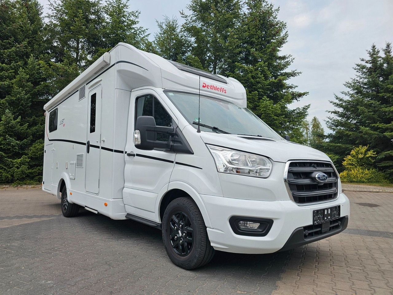 Dethleffs JUST GO T7055 EB Winter 4xBett Elektr.Hubbet - Camping-car profilé: photos 1 Dethleffs JUST GO T7055 EB Winter 4xBett Elektr.Hubbet - Camping-car profilé: photos 1