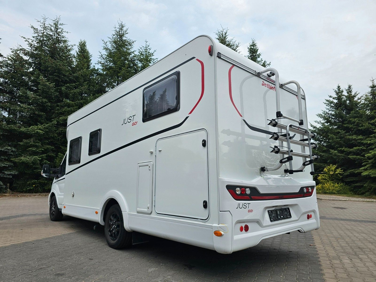 Dethleffs JUST GO T7055 EB Winter 4xBett Elektr.Hubbet - Camping-car profilé: photos 3 Dethleffs JUST GO T7055 EB Winter 4xBett Elektr.Hubbet - Camping-car profilé: photos 3