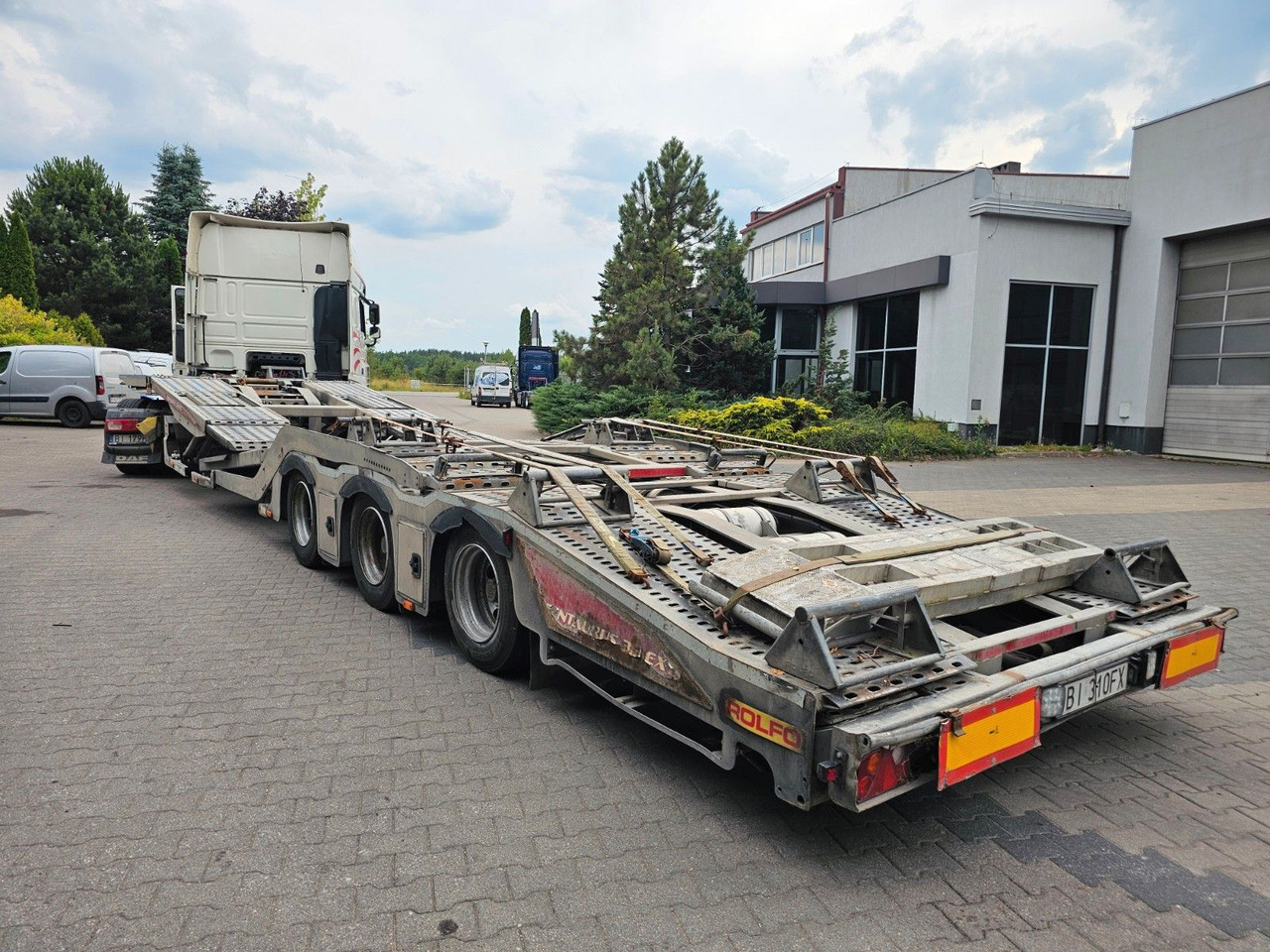 ROLFO 3X LKW TRANSPORTER CENTAURUS 3.3 EXT BPW - Semi-remorque porte-voitures: photos 4 ROLFO 3X LKW TRANSPORTER CENTAURUS 3.3 EXT BPW - Semi-remorque porte-voitures: photos 4