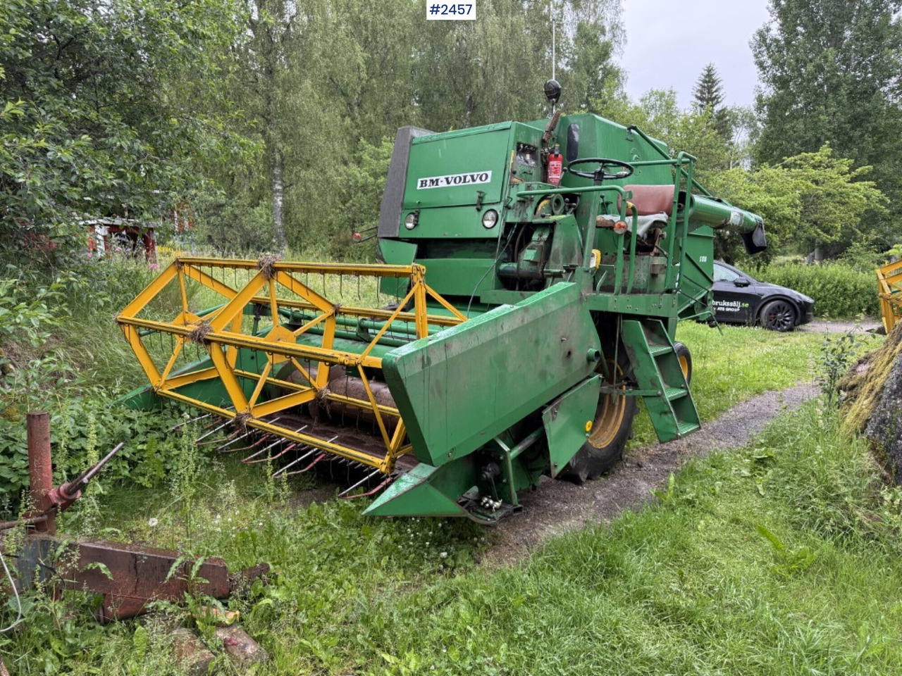 Combine harvester Volvo BM S830 with 2 cutting tables - Moissonneuse-batteuse: photos 1 Combine harvester Volvo BM S830 with 2 cutting tables - Moissonneuse-batteuse: photos 1