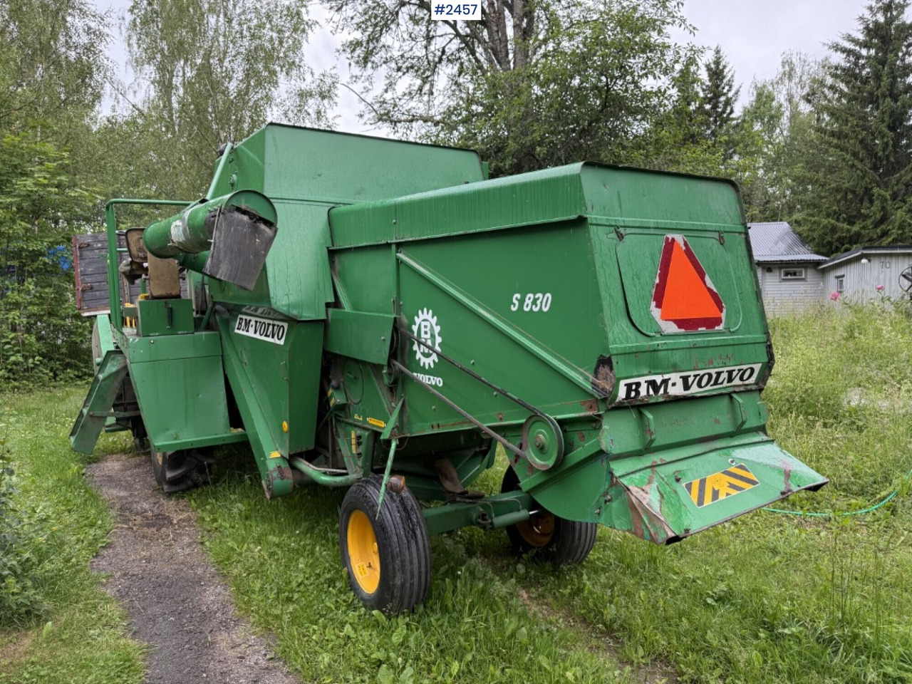 Combine harvester Volvo BM S830 with 2 cutting tables - Moissonneuse-batteuse: photos 3 Combine harvester Volvo BM S830 with 2 cutting tables - Moissonneuse-batteuse: photos 3
