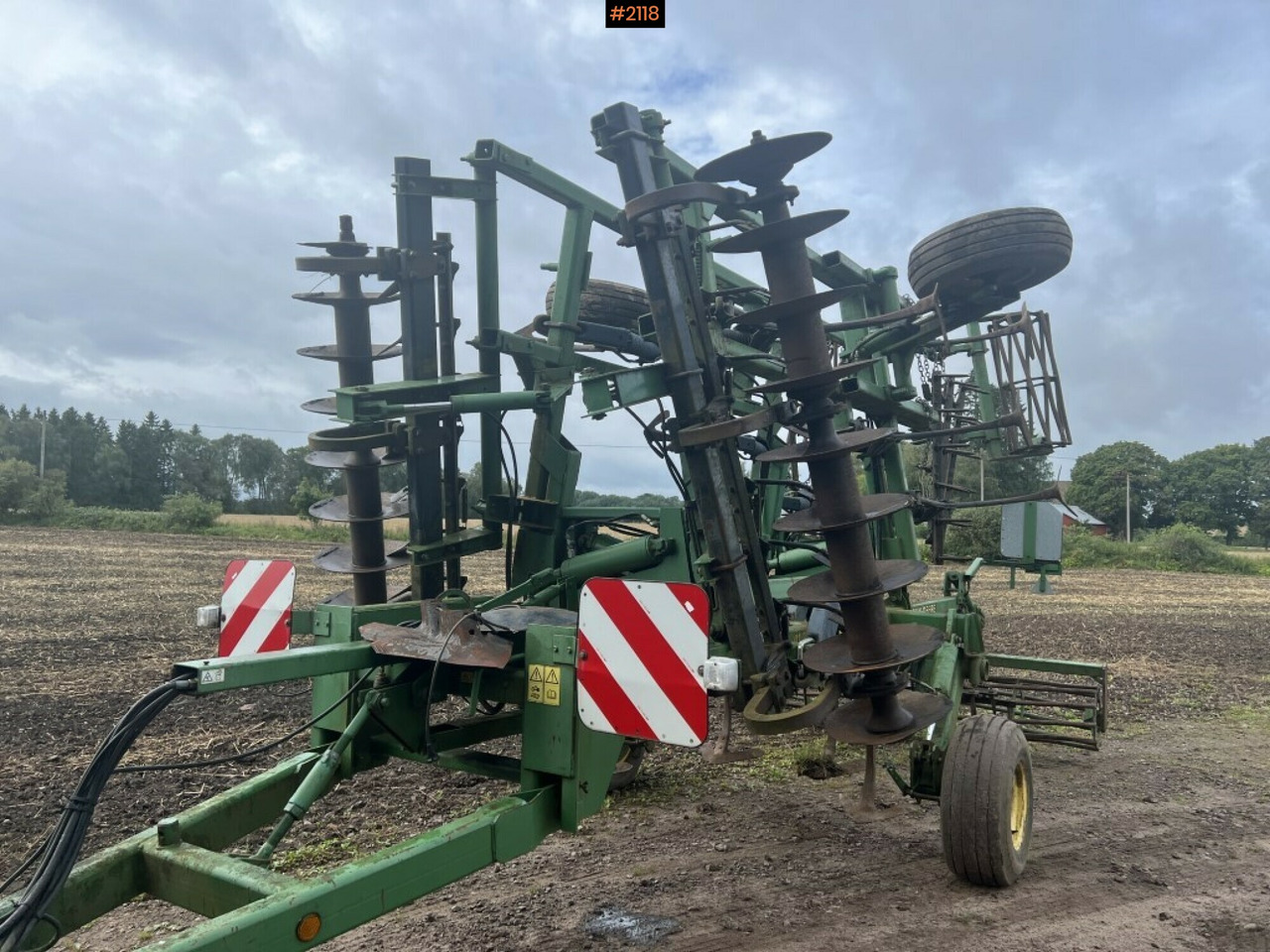 Cultivator - John Deere 410A (SEE VIDEO) - Outils du sol: photos 1 Cultivator - John Deere 410A (SEE VIDEO) - Outils du sol: photos 1