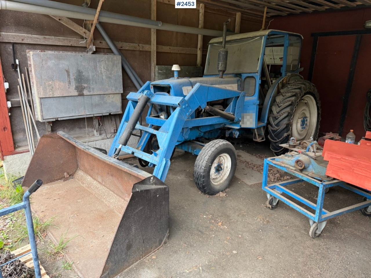 Ford Super Major 5000 with front loader Rep. object - Tracteur agricole: photos 2 Ford Super Major 5000 with front loader Rep. object - Tracteur agricole: photos 2