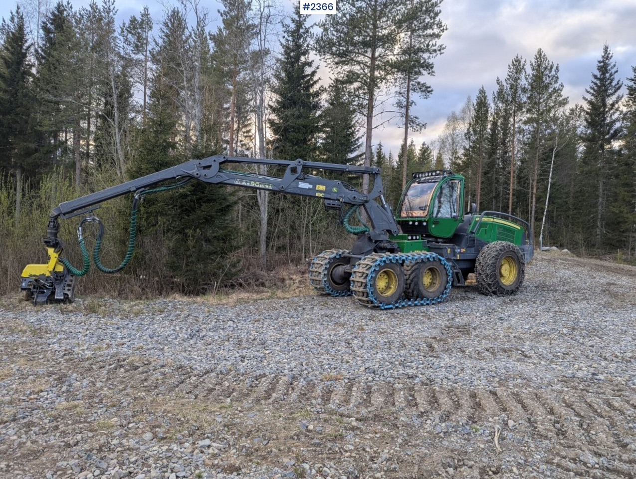 Harvester John Deere 1170G - Abatteuse: photos 1 Harvester John Deere 1170G - Abatteuse: photos 1