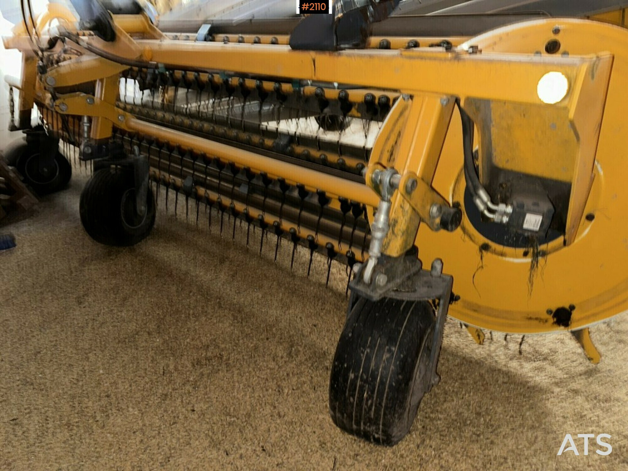 Towed Swathers ELHO V-Twin 950 S - Faneuse: photos 4 Towed Swathers ELHO V-Twin 950 S - Faneuse: photos 4