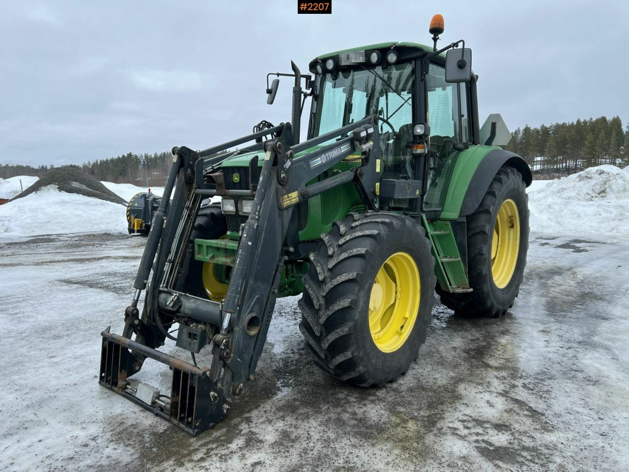 Tractor JOHN DEERE 6420S - Tracteur agricole: photos 1 Tractor JOHN DEERE 6420S - Tracteur agricole: photos 1