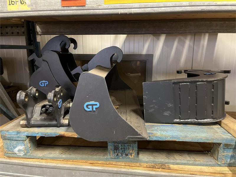 GP equipment Bakkenset CW05 JCB 16C - Godet pour pelle pour Engins de chantier: photos 1 GP equipment Bakkenset CW05 JCB 16C - Godet pour pelle pour Engins de chantier: photos 1