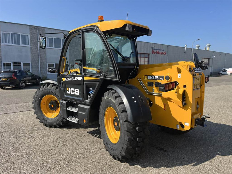 JCB 542-70 AgriSuper DTVT - Chariot télescopique: photos 3 JCB 542-70 AgriSuper DTVT - Chariot télescopique: photos 3