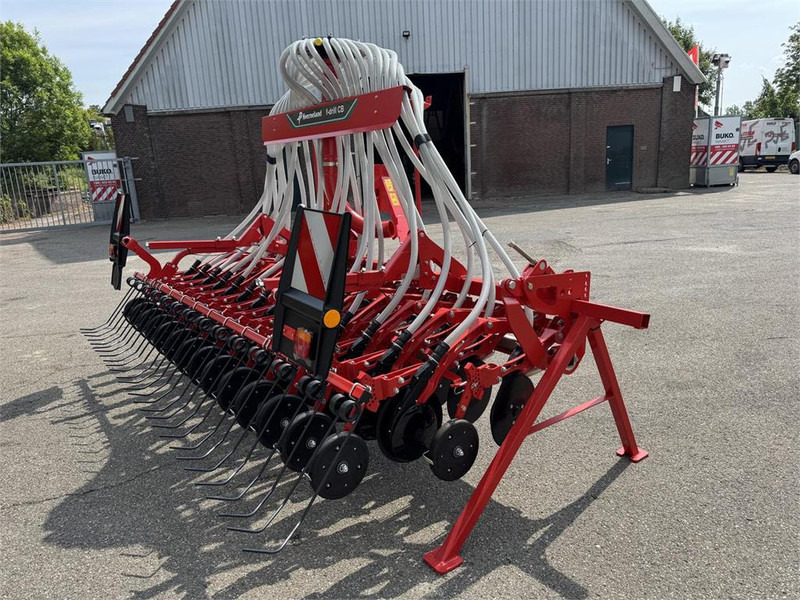 Kverneland CB 3500 3 punt - Combiné de semis: photos 4 Kverneland CB 3500 3 punt - Combiné de semis: photos 4