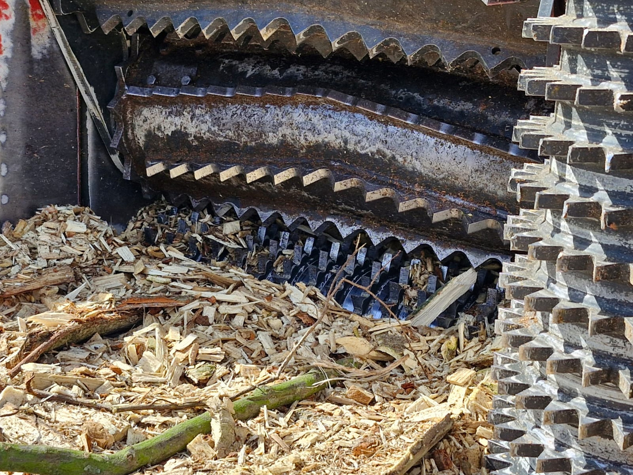 UFKES Greentec 962 Tracked Chipper - Broyeur de végétaux: photos 4 UFKES Greentec 962 Tracked Chipper - Broyeur de végétaux: photos 4