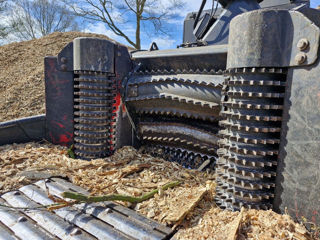 UFKES Greentec 962 Tracked Chipper - Broyeur de végétaux: photos 3 UFKES Greentec 962 Tracked Chipper - Broyeur de végétaux: photos 3