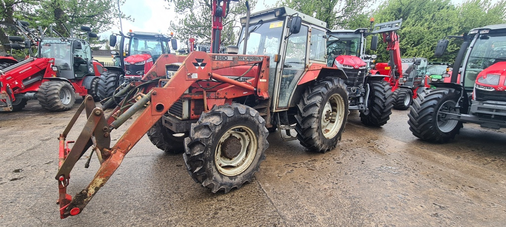 MF 390 4wd, 1992 with 12/12 Shuttle - Tracteur agricole: photos 2 MF 390 4wd, 1992 with 12/12 Shuttle - Tracteur agricole: photos 2