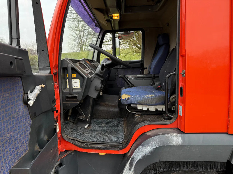 Camion fourgon MAN L20 Bakwagen 4x2 Manual EUR 3 NL TRUCK: photos 11 Camion fourgon MAN L20 Bakwagen 4x2 Manual EUR 3 NL TRUCK: photos 11