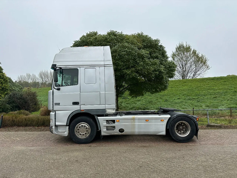 DAF XF 530 4X2 Manual EUR3 LOW KM - Tracteur routier: photos 2 DAF XF 530 4X2 Manual EUR3 LOW KM - Tracteur routier: photos 2