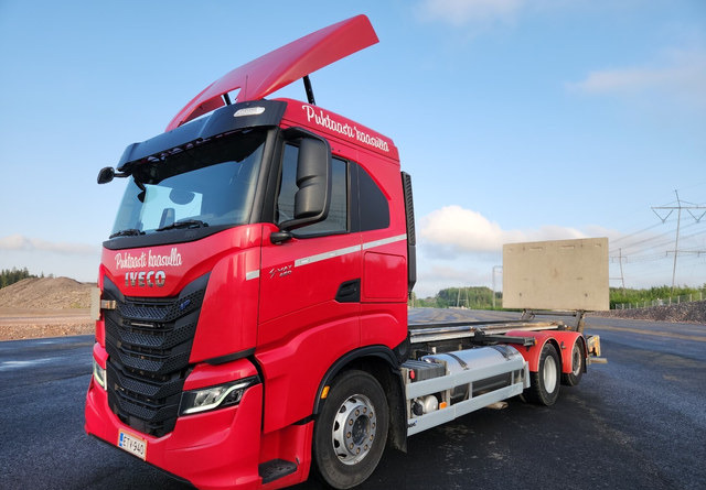 Iveco S-Way 6x2 LNG / LBG - Châssis cabine: photos 1 Iveco S-Way 6x2 LNG / LBG - Châssis cabine: photos 1