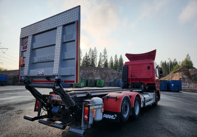 Iveco S-Way 6x2 LNG / LBG - Châssis cabine: photos 4 Iveco S-Way 6x2 LNG / LBG - Châssis cabine: photos 4