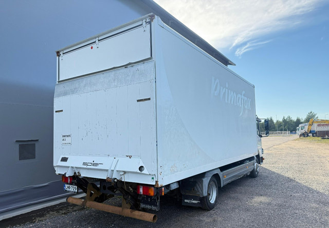 Mercedes-BenzAtego - Camion fourgon: photos 5 Mercedes-BenzAtego - Camion fourgon: photos 5