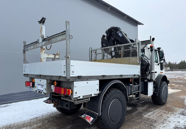 Mercedes-BenzUnimog U5000 + Hiab 099 E-4 - Camion plateau, Camion grue: photos 5 Mercedes-BenzUnimog U5000 + Hiab 099 E-4 - Camion plateau, Camion grue: photos 5