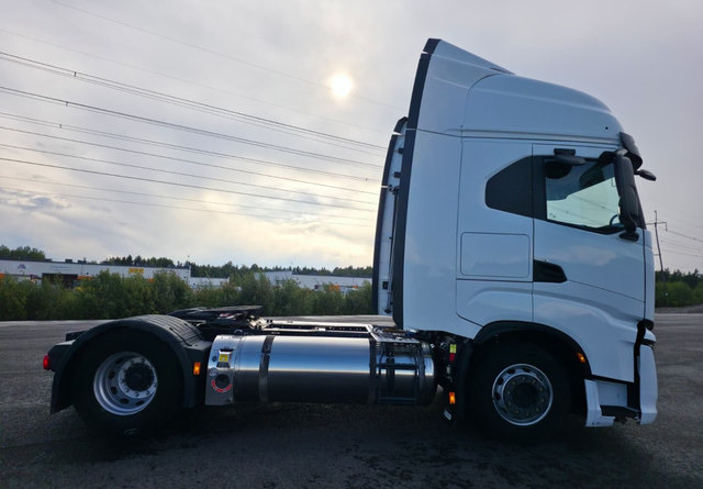 IvecoS-Way 460 4x2 LNG / LBG - Tracteur routier: photos 5 IvecoS-Way 460 4x2 LNG / LBG - Tracteur routier: photos 5