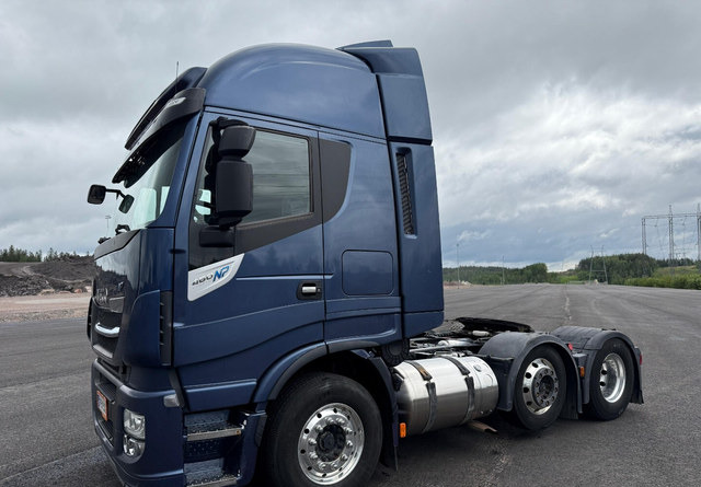 IvecoStralis 460 LNG / LBG - Tracteur routier: photos 1 IvecoStralis 460 LNG / LBG - Tracteur routier: photos 1