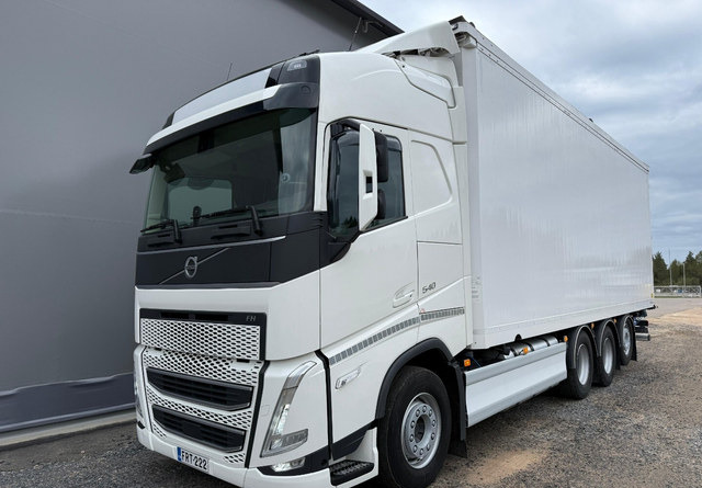 Volvo FH 540 8x4 66m3 - Camion fourgon: photos 1 Volvo FH 540 8x4 66m3 - Camion fourgon: photos 1