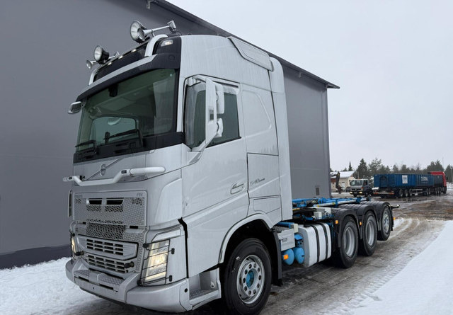 VolvoFh13 540 - Camion ampliroll: photos 1 VolvoFh13 540 - Camion ampliroll: photos 1