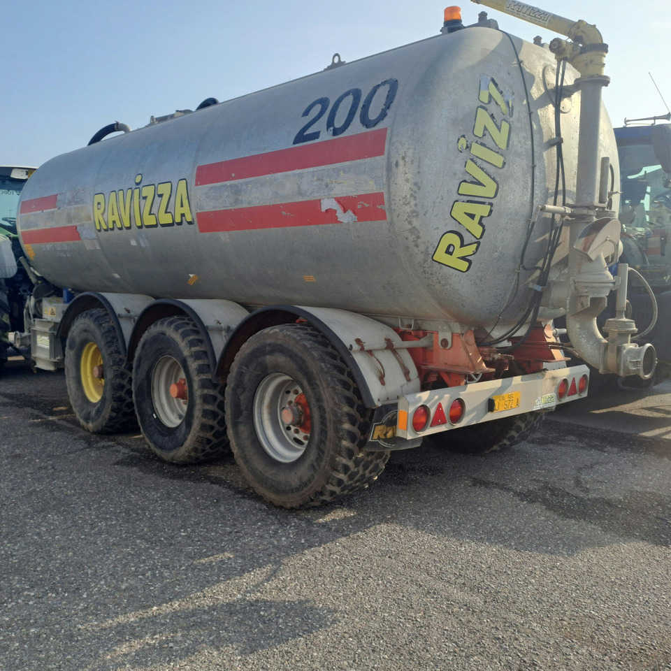 CARROBOTTE LIQUAME RAVIZZA MODELLO 200 RA200CA - Tonne à lisier: photos 4 CARROBOTTE LIQUAME RAVIZZA MODELLO 200 RA200CA - Tonne à lisier: photos 4